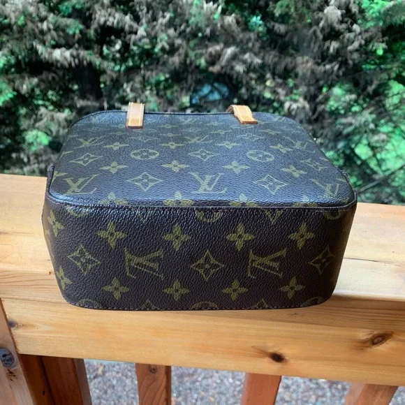 Louis Vuitton Monogram Spontini Bag - Picture 9 of 16